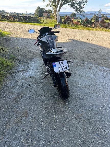 Yamaha YZF-R 125 9 of 10