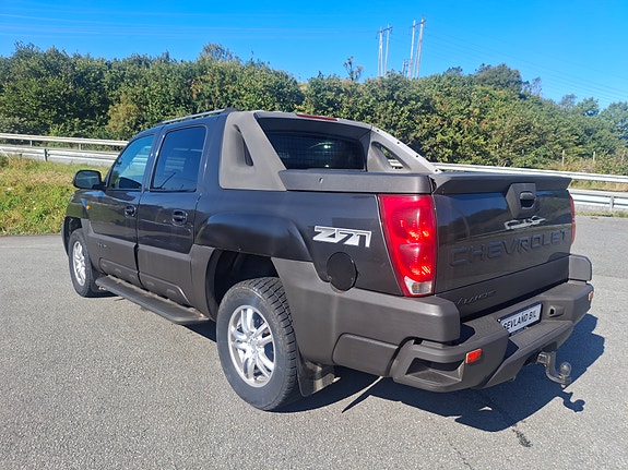Chevrolet Avalanche 7 of 18