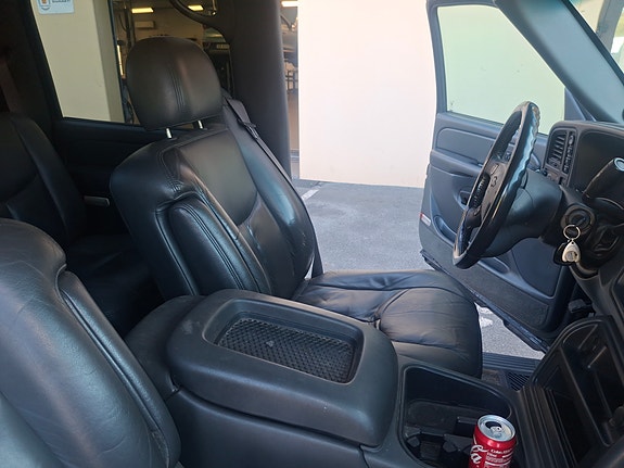 Chevrolet Avalanche 16 of 18