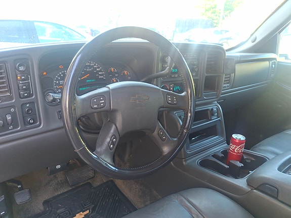 Chevrolet Avalanche 11 of 18