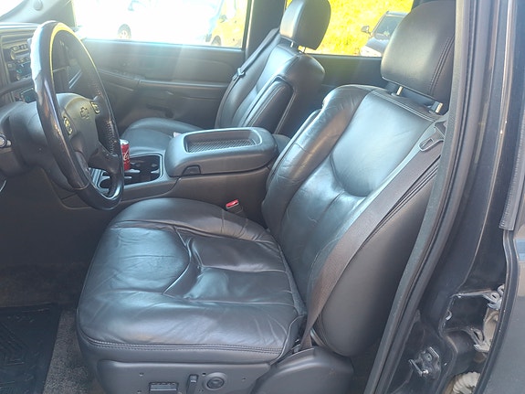 Chevrolet Avalanche 12 of 18