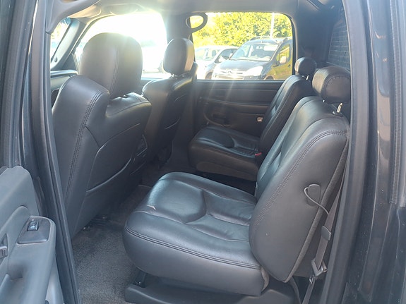 Chevrolet Avalanche 13 of 18