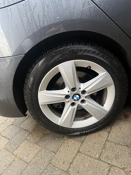BMW 225xe 12 of 23