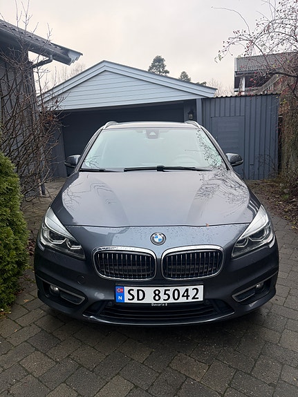 BMW 225xe 8 of 23