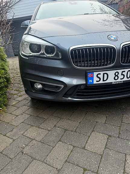 BMW 225xe 10 of 23