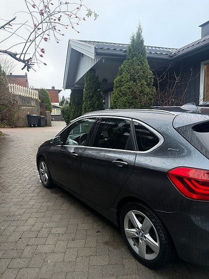 BMW 225xe 4 of 23