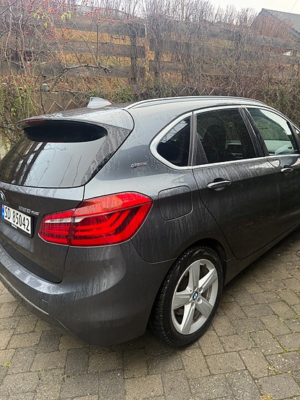 BMW 225xe 5 of 23
