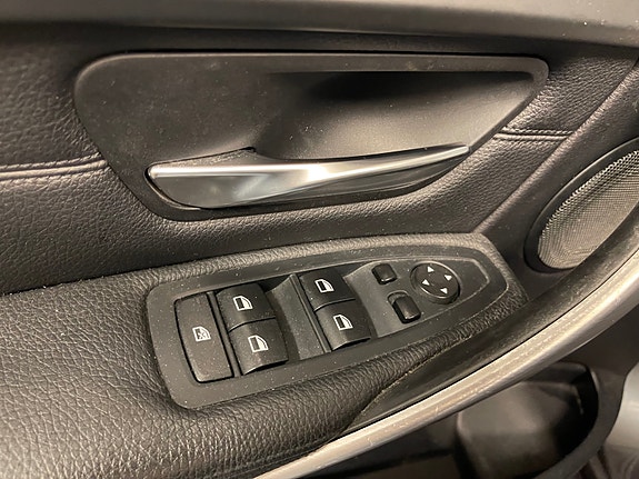 BMW 320d 17 of 30