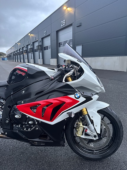 BMW S 1000 RR 16 of 26