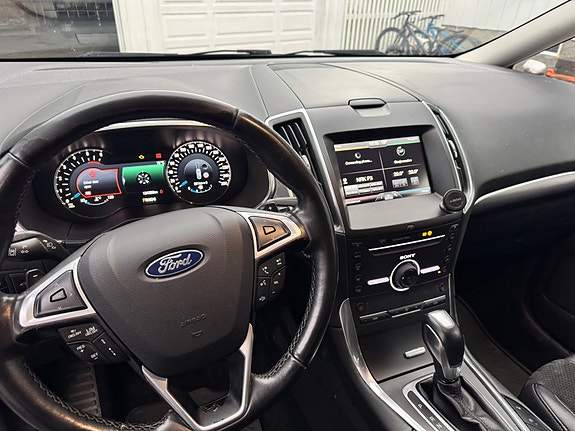 Ford Galaxy 5 of 13