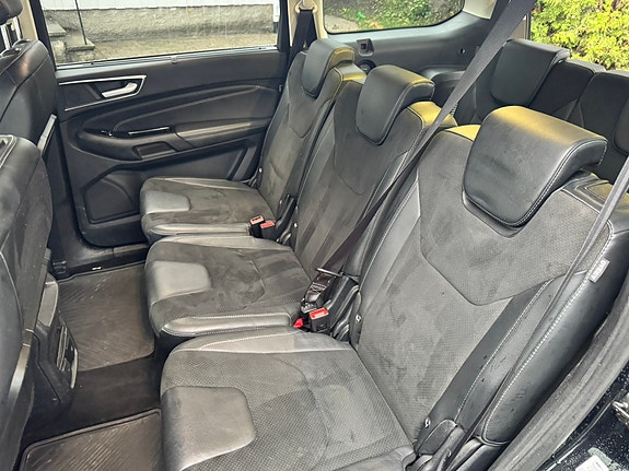 Ford Galaxy 6 of 13