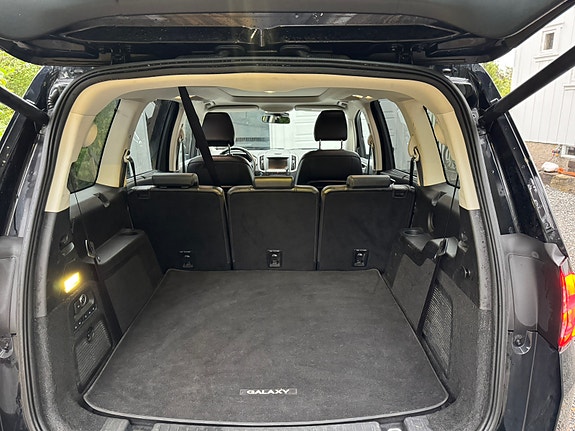 Ford Galaxy 7 of 13