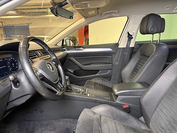 Volkswagen Passat 20 of 30