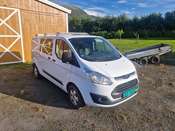 Ford Transit Custom 310L 2 of 12