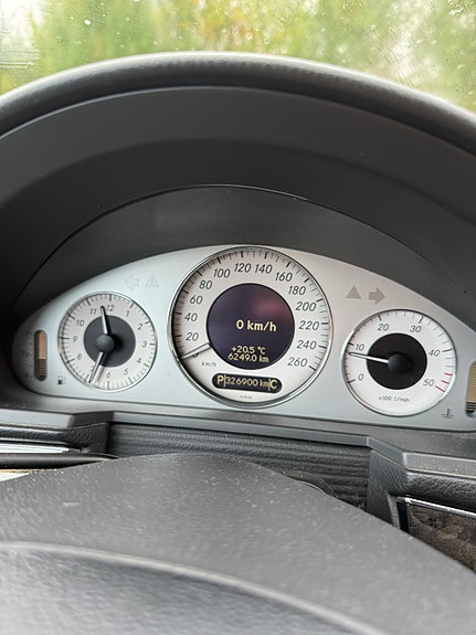 Mercedes-Benz E220 d 16 of 21