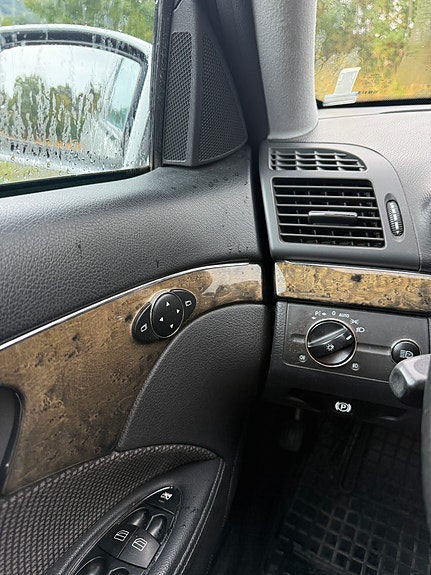 Mercedes-Benz E220 d 21 of 21