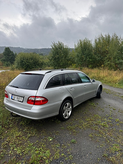 Mercedes-Benz E220 d 3 of 21