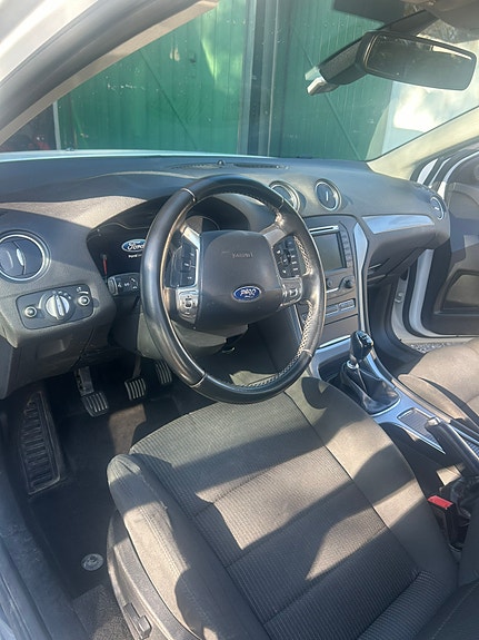 Ford Mondeo 11 of 18