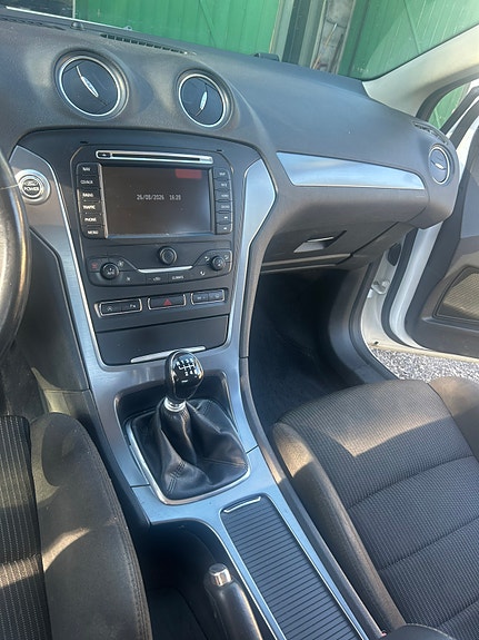 Ford Mondeo 12 of 18