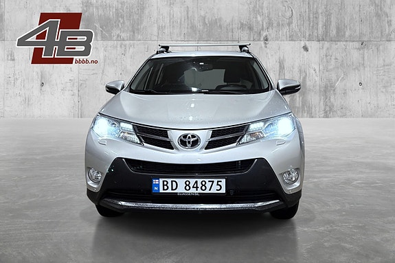 Toyota RAV4 2 of 30