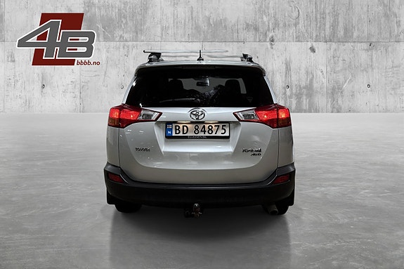 Toyota RAV4 5 of 30