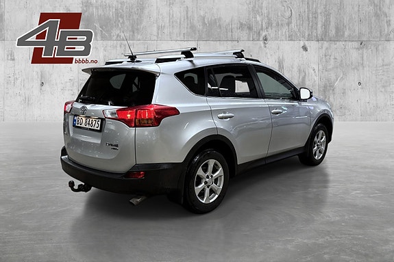 Toyota RAV4 4 of 30