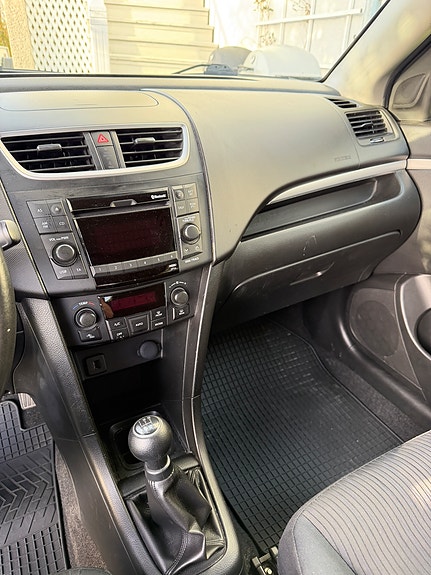 Suzuki Swift 14 of 15