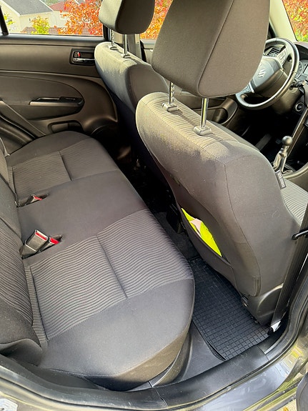 Suzuki Swift 15 of 15