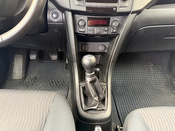 Suzuki Swift 10 of 15