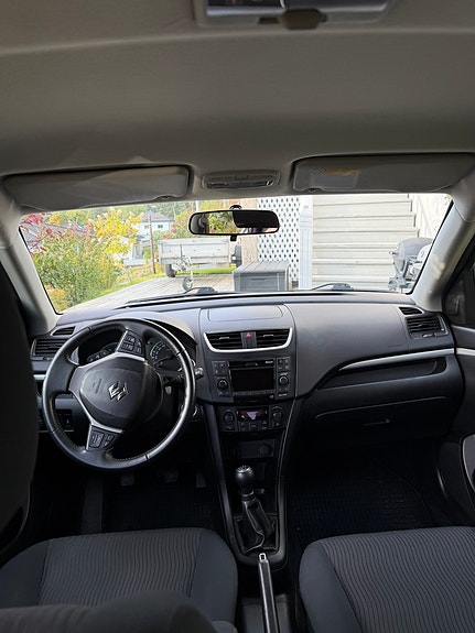 Suzuki Swift 9 of 15