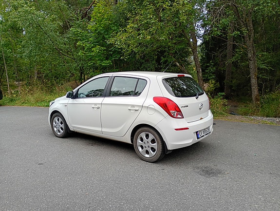 Hyundai i20 4 of 30