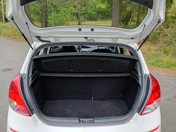 Hyundai i20 12 of 30
