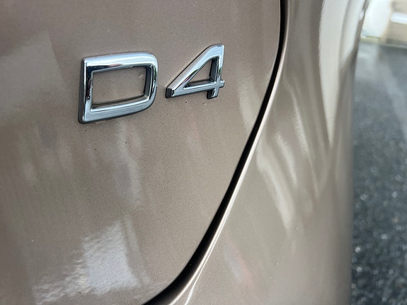 Volvo V40 Cross Country 11 of 30
