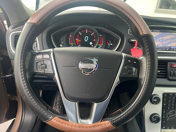 Volvo V40 Cross Country 22 of 30