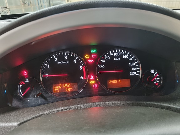 Nissan Pathfinder 26 of 30