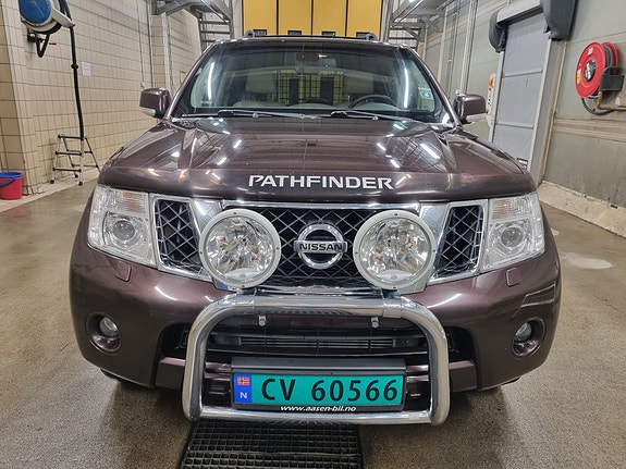 Nissan Pathfinder 3 of 30