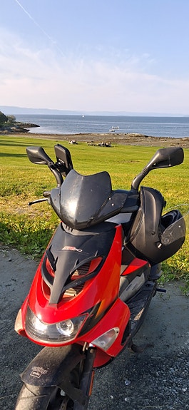 Aprilia SR 50 LC 4 of 5