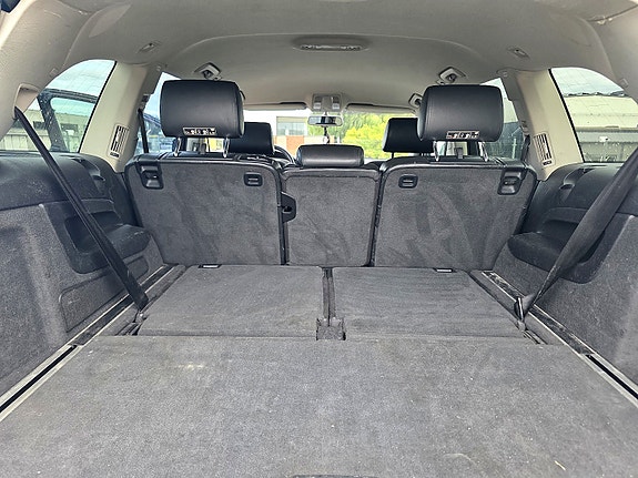 Audi Q7 8 of 9