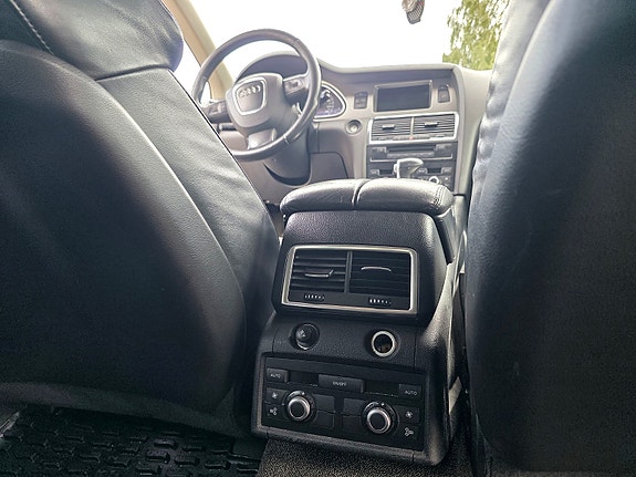 Audi Q7 7 of 9