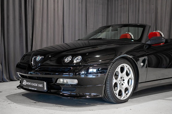 Alfa Romeo Spider 13 of 30