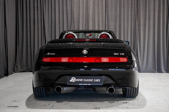 Alfa Romeo Spider 6 of 30