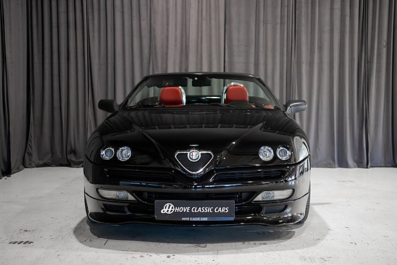 Alfa Romeo Spider 7 of 30