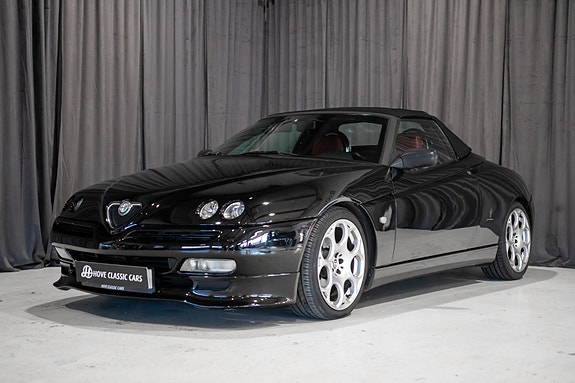 Alfa Romeo Spider 2 of 30