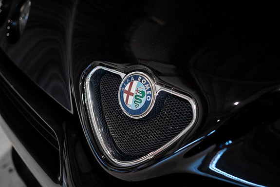 Alfa Romeo Spider 17 of 30