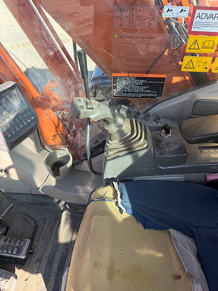 Hitachi 160 lc 19 of 19