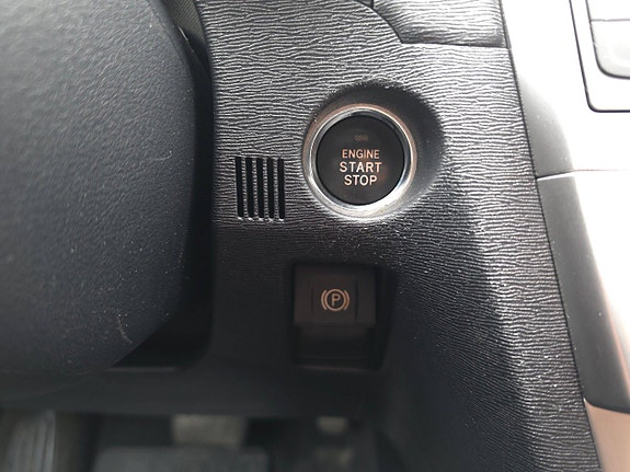 Toyota Avensis 22 of 30