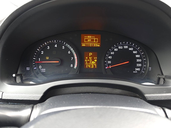 Toyota Avensis 18 of 30