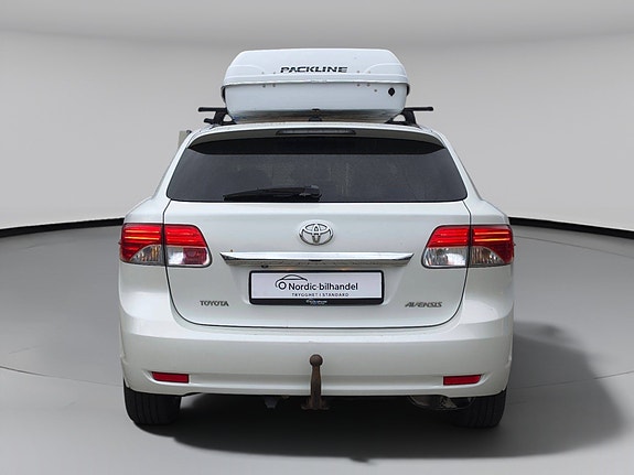 Toyota Avensis 6 of 30