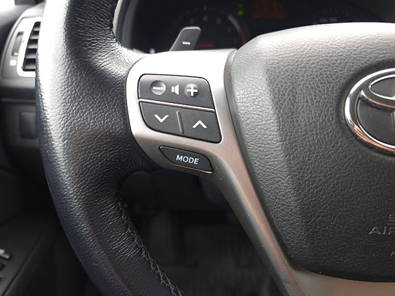 Toyota Avensis 15 of 30