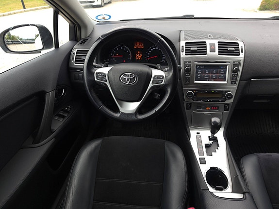 Toyota Avensis 19 of 30